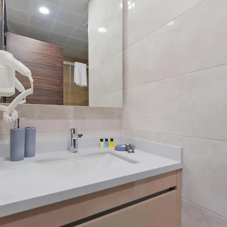 Modern Furnished In Istanbul By Iradah Gayrimenkul アパート